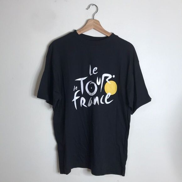 Official le Tour de France black big print T-shirt size medium - Picture 1 of 9